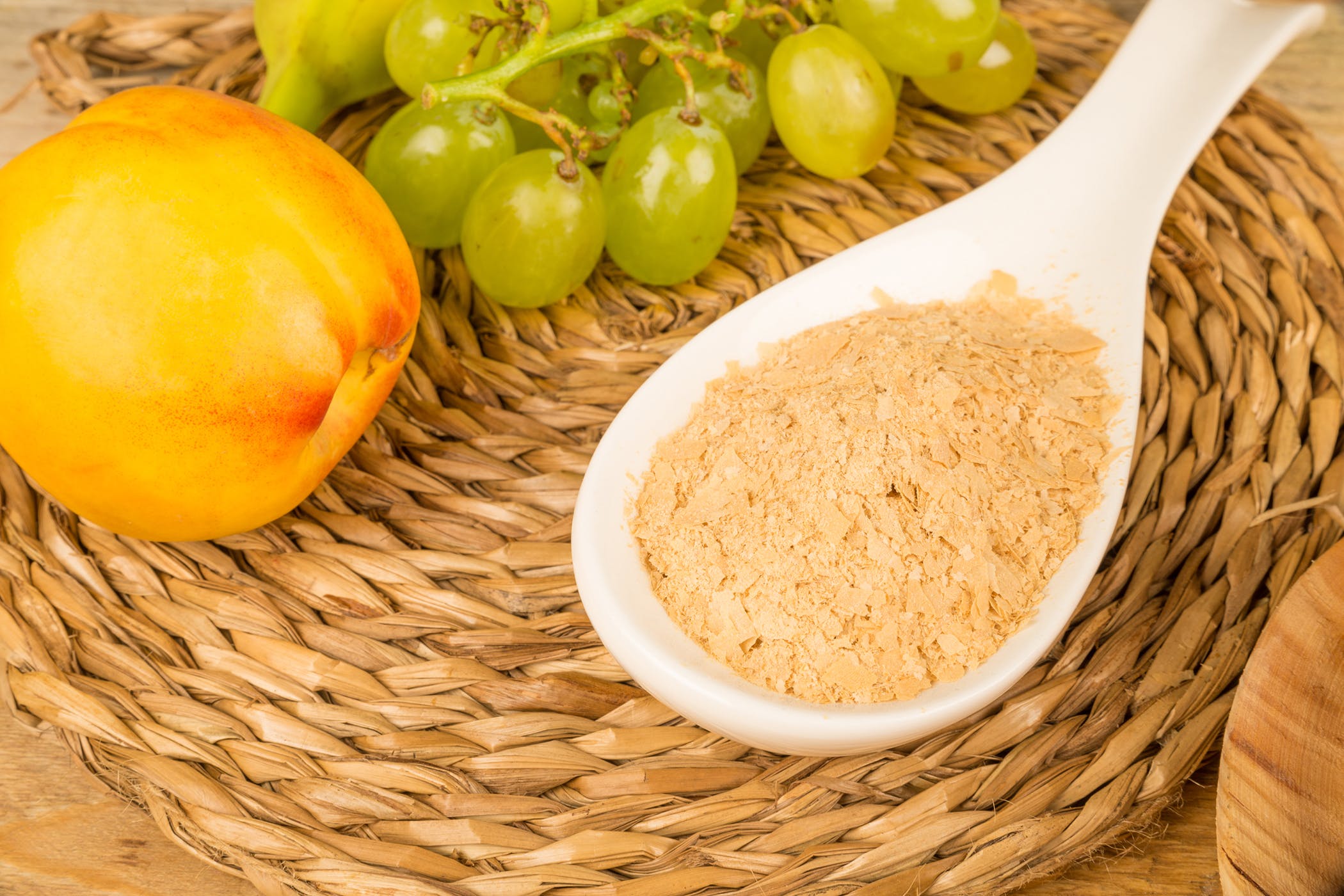 مخمر آبجو چیست؟همه چیز درباره فواید و عوارض ان + معرفی محصول